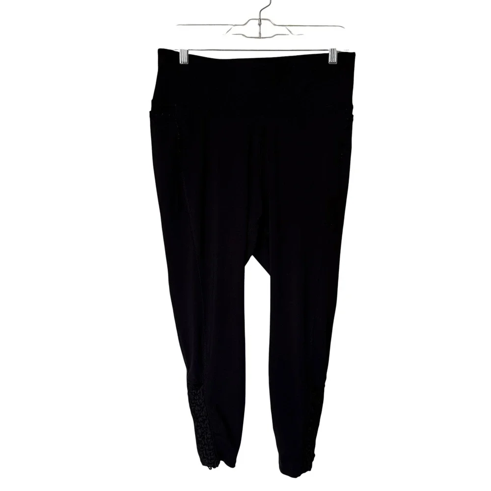 Livi‎ Active Leggings Women 14/16 Black Good Wicking 7/8 Lattice Detail Pocket